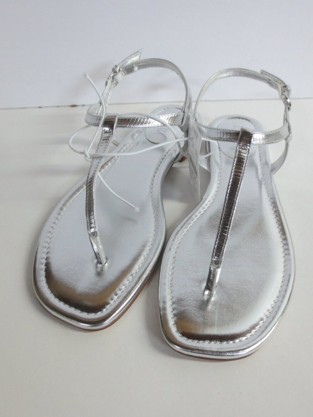 J CREW WOMEN'S SILVER T STRAP FLAT SANDALS - US SIZE 7 OR 8M
